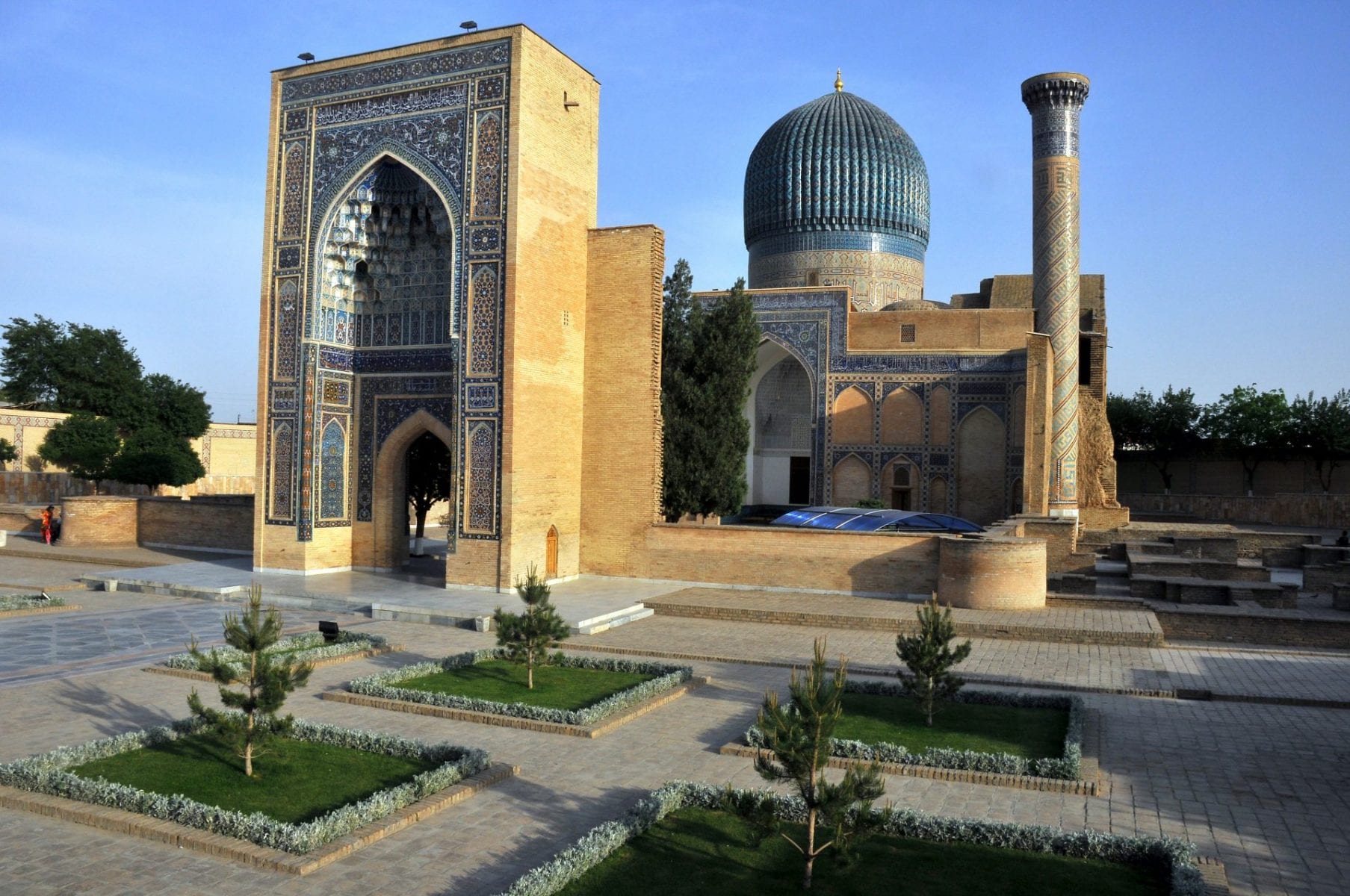 make a presentation on topic historical places of uzbekistan